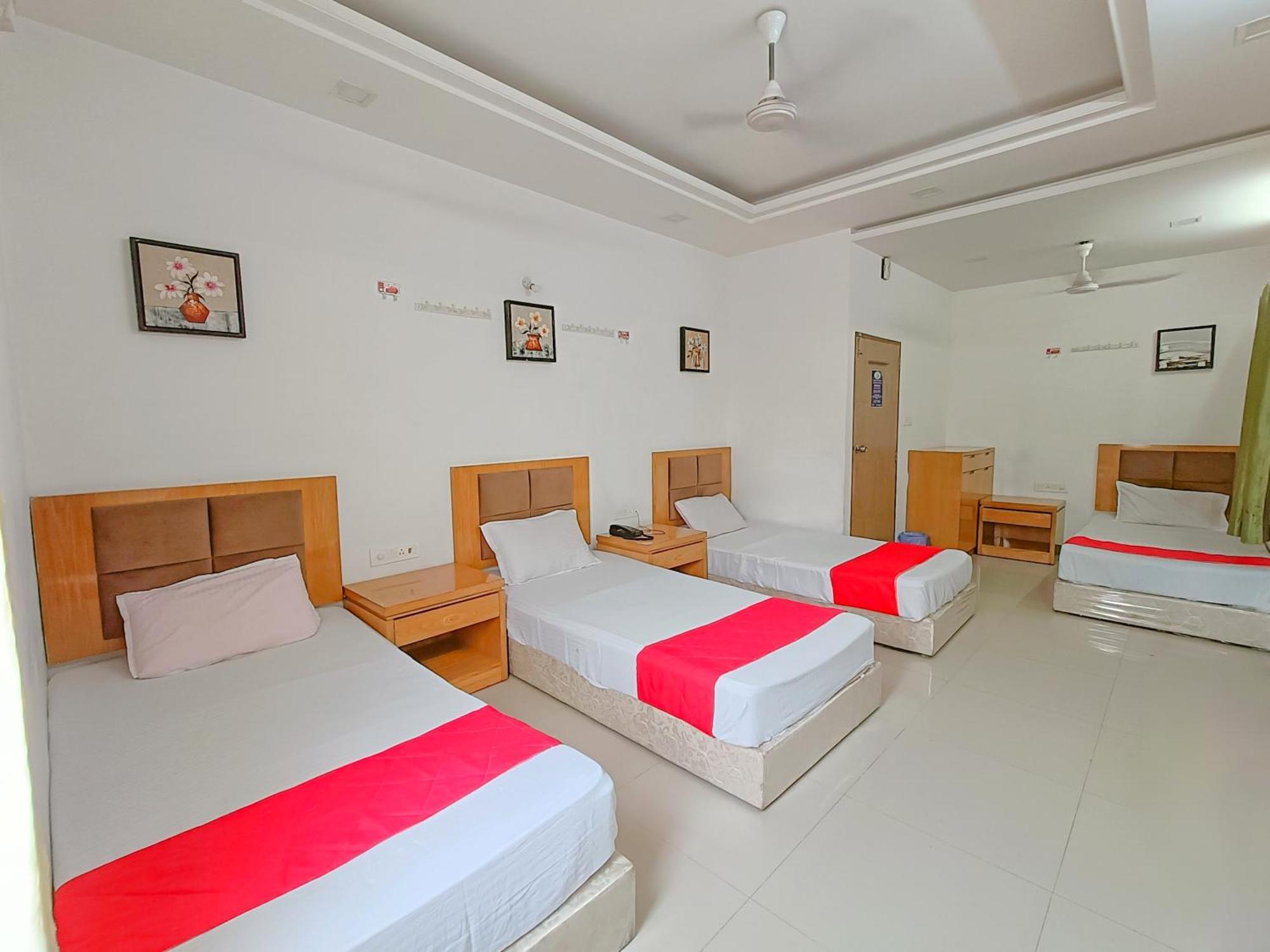 Usha Residency Hotel Bhuj Exterior photo