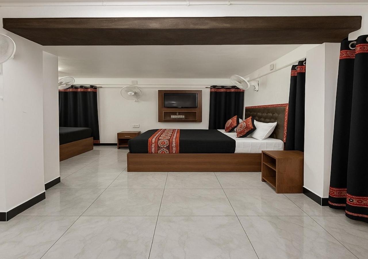 Stay Guru Usha Residency Bhuj Exterior photo