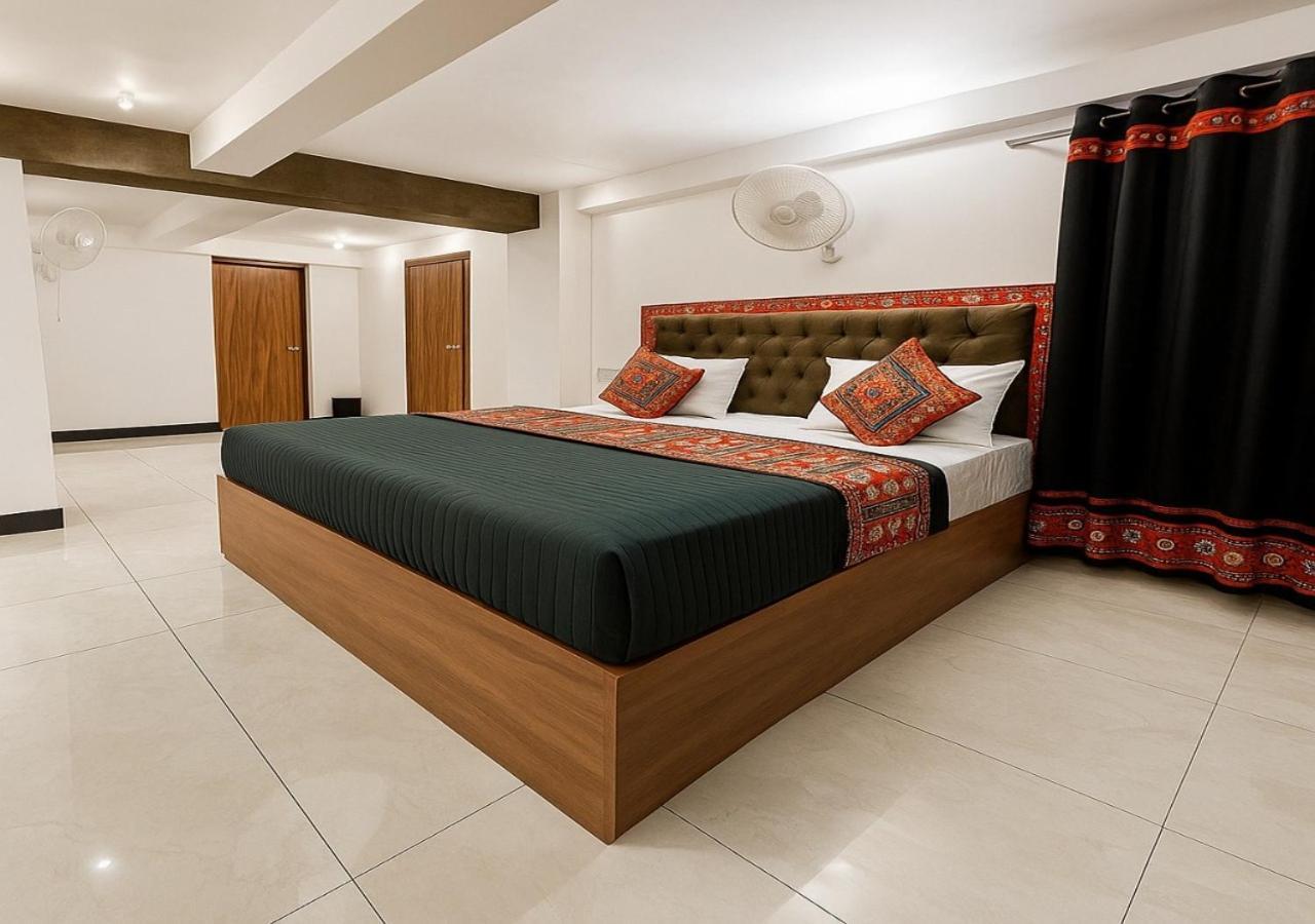 Stay Guru Usha Residency Bhuj Exterior photo