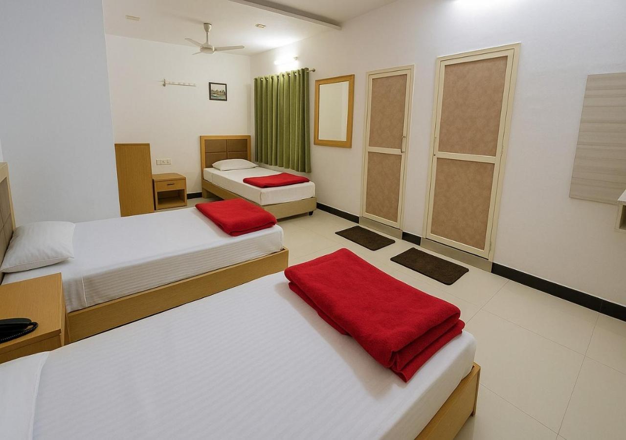 Stay Guru Usha Residency Bhuj Exterior photo