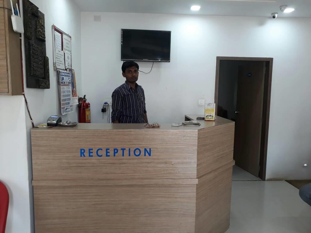 Usha Residency Hotel Bhuj Exterior photo