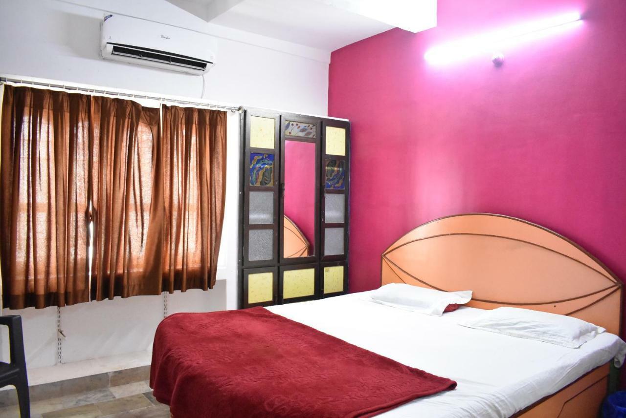 Usha Residency Hotel Bhuj Exterior photo